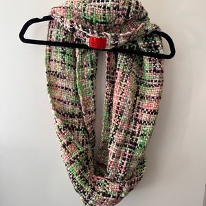 Infinity scarf